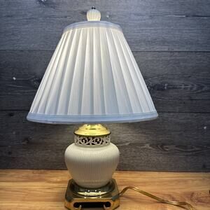 Lenox Quoizel Tracery Collection Porcelain Reticulated Table Lamp 17” w/ Shade